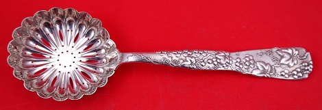 Pea Spoon w/ grape motif   8 3/4